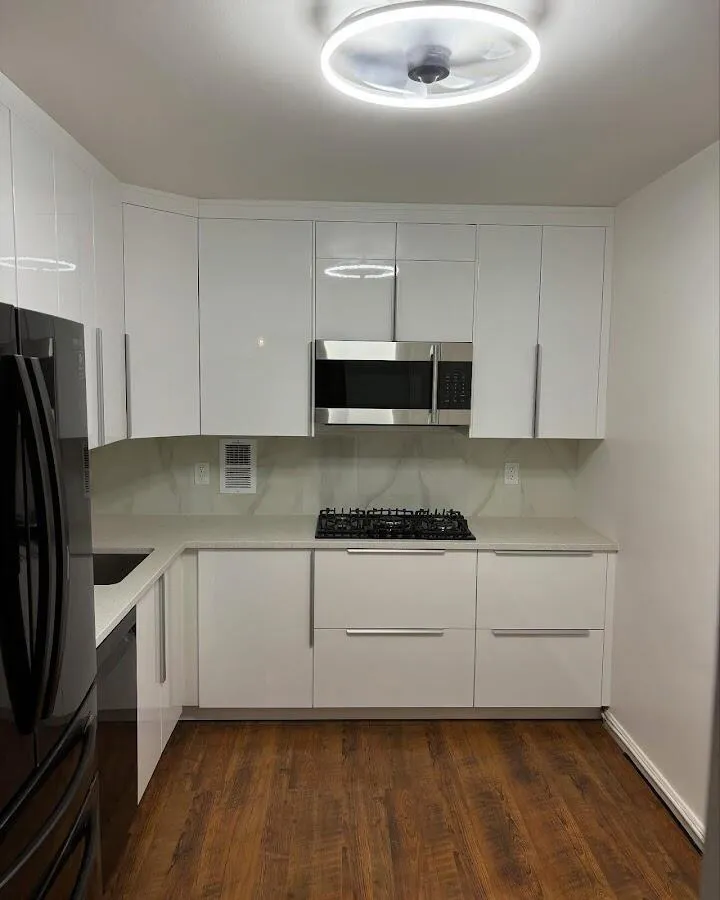 Renovated kitchen with quartz countertops in Sunbury